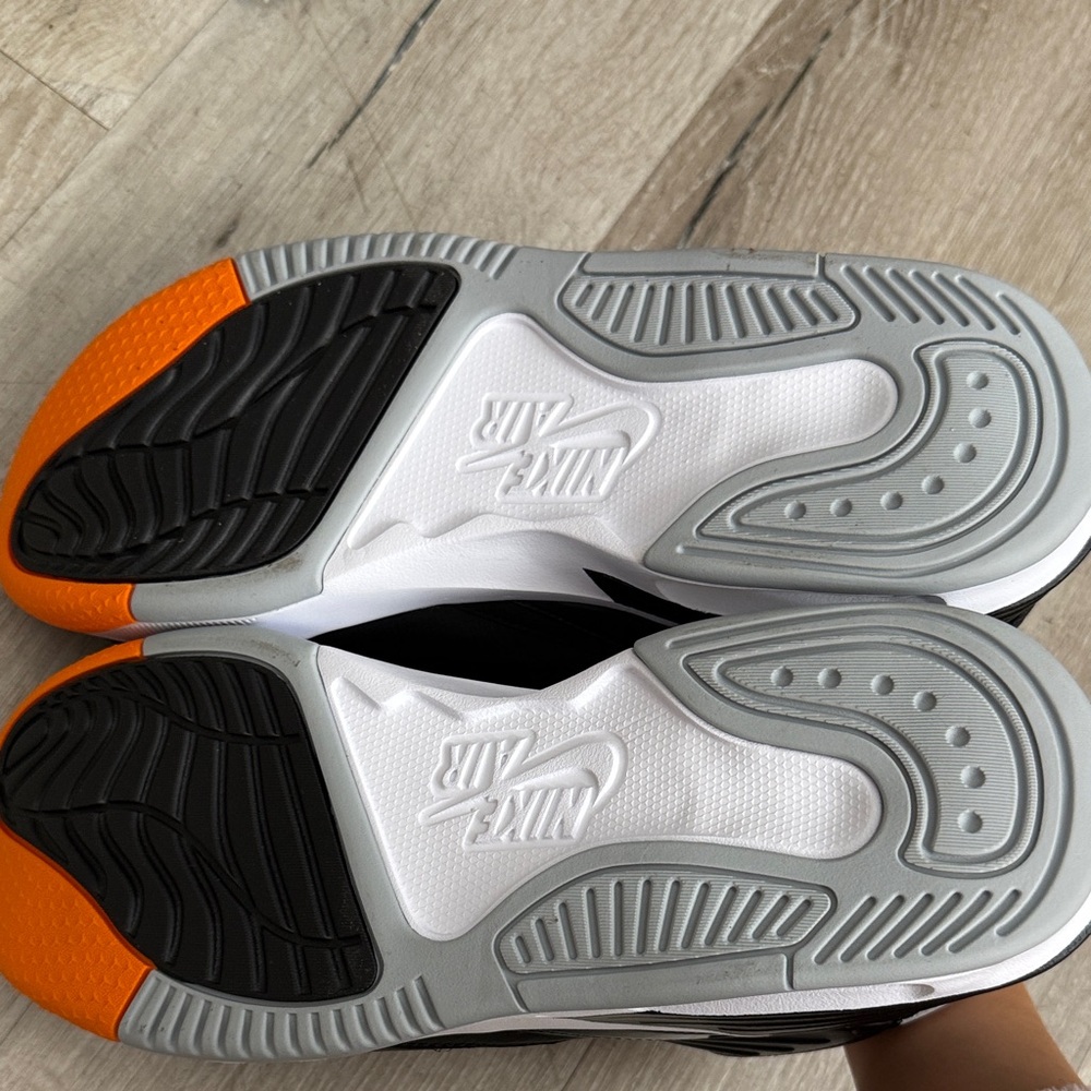 Jordan Men's Sneakers in Black and Orange - Picture 3 of 3
